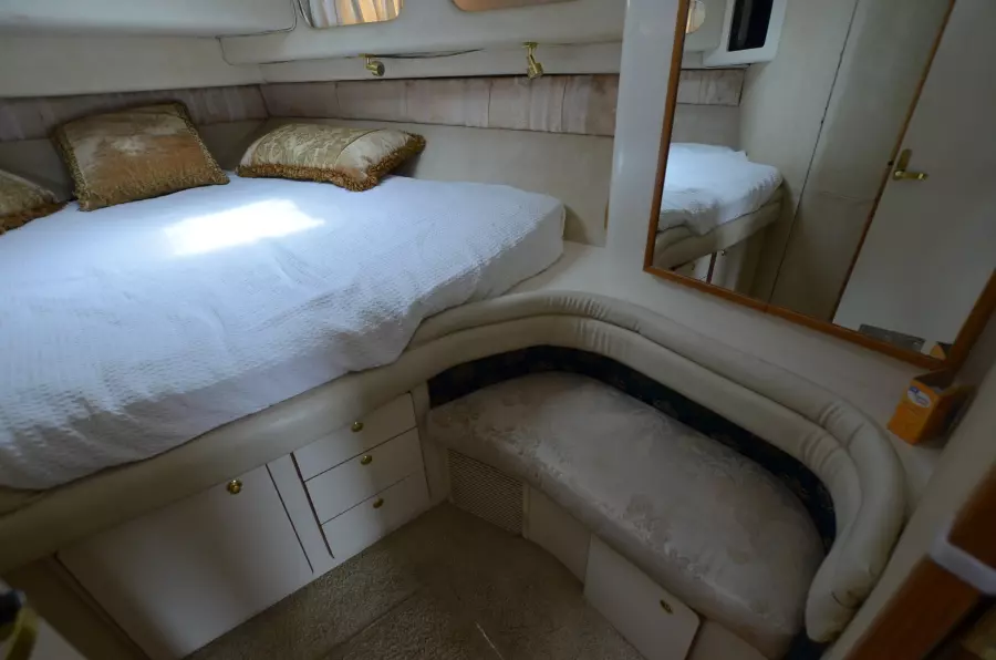 1997 Sea Ray 440EB