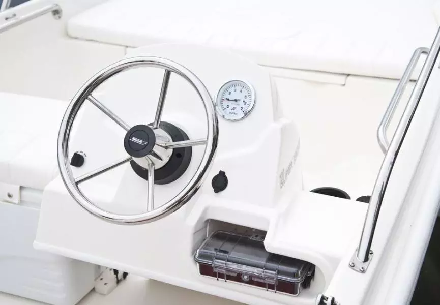 2015 Boston Whaler 130 Super Sport