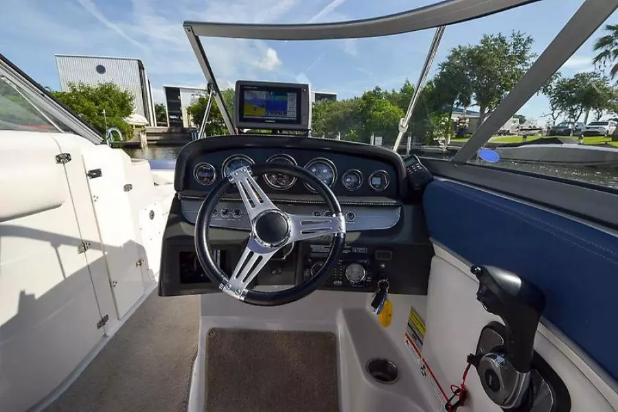 2011 Four Winns F244