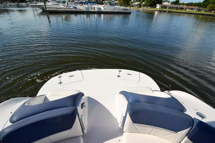 2011 Four Winns F244