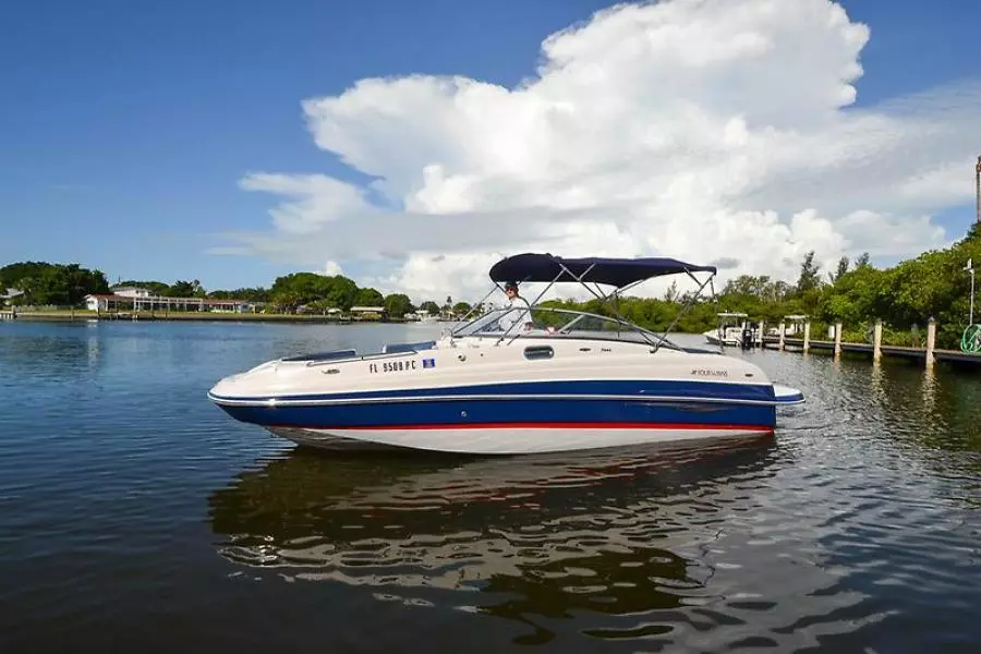 2011 Four Winns F244