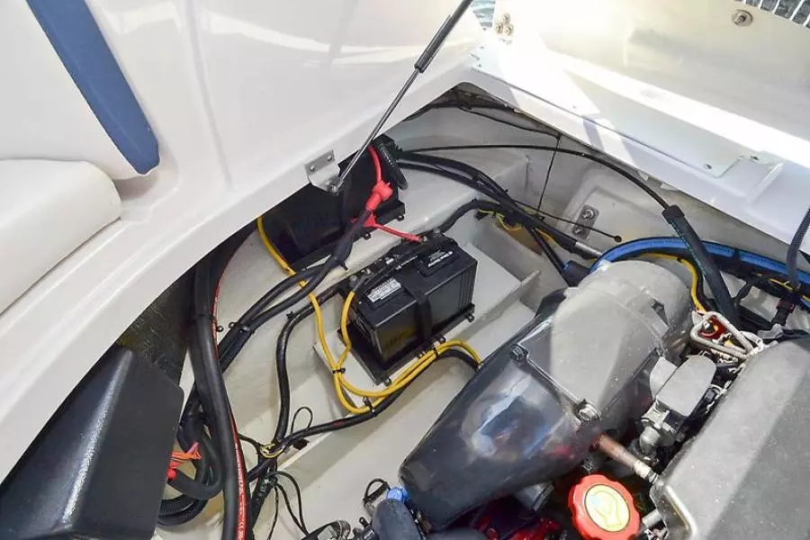 2011 Four Winns F244