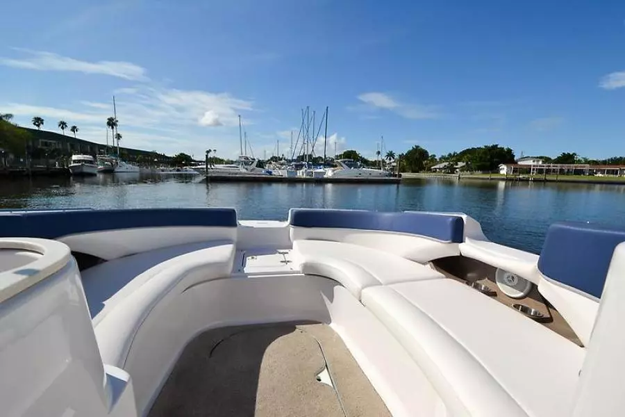 2011 Four Winns F244