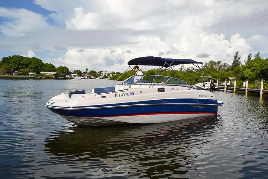 2011 Four Winns F244