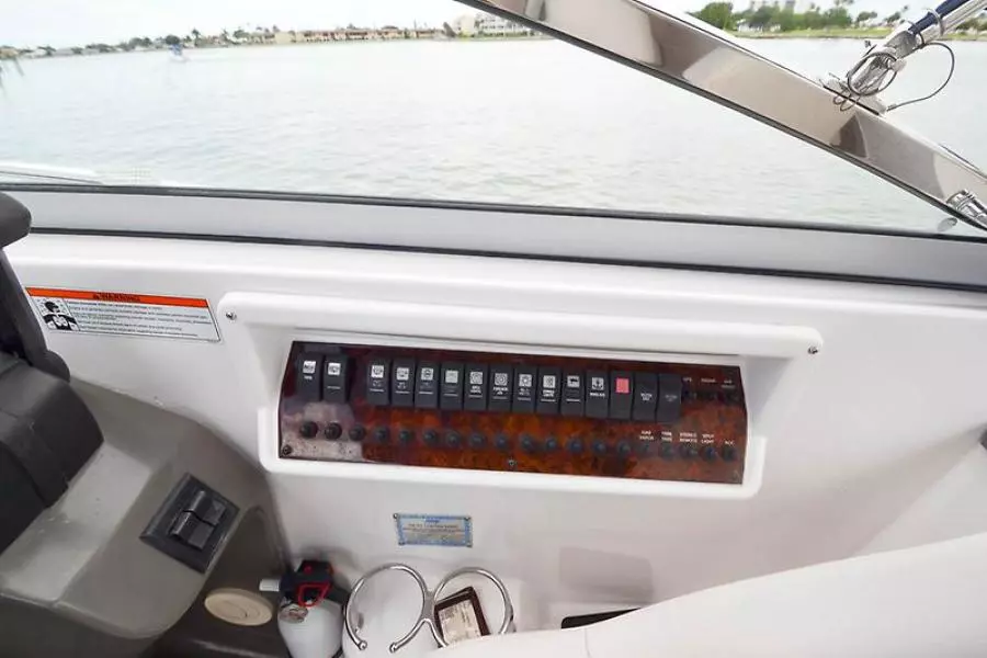 2008 Regal 3060 Window Express