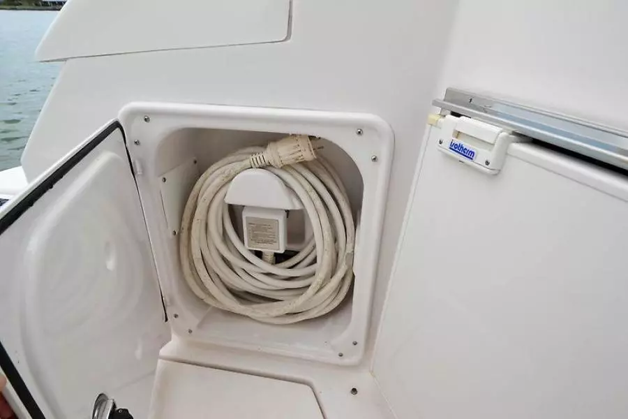 2008 Regal 3060 Window Express