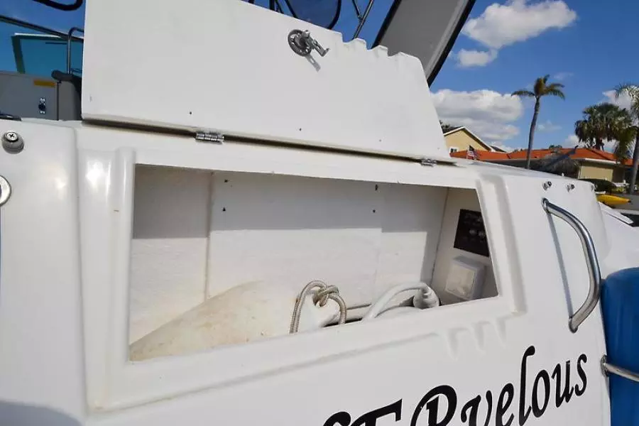 2006 Cruisers Yachts 320 Express