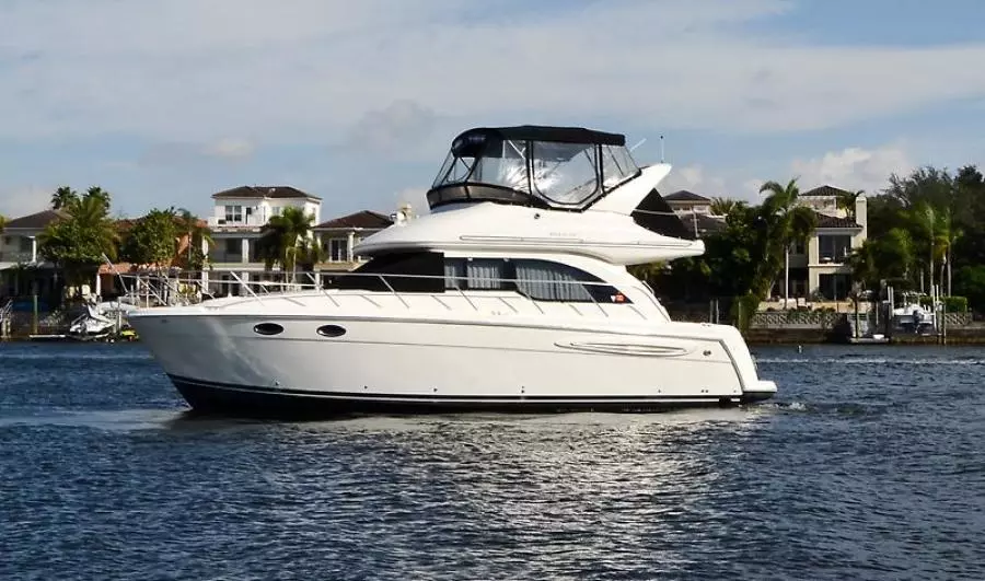 2004 Meridian 341 Sedan