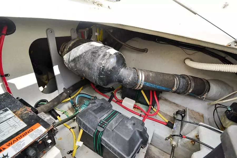 2004 Meridian 341 Sedan