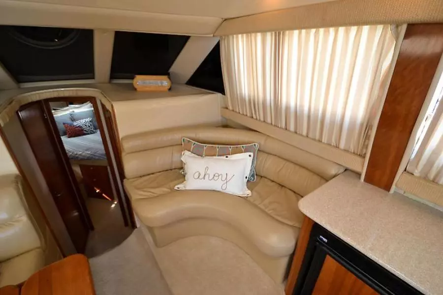 2004 Meridian 341 Sedan