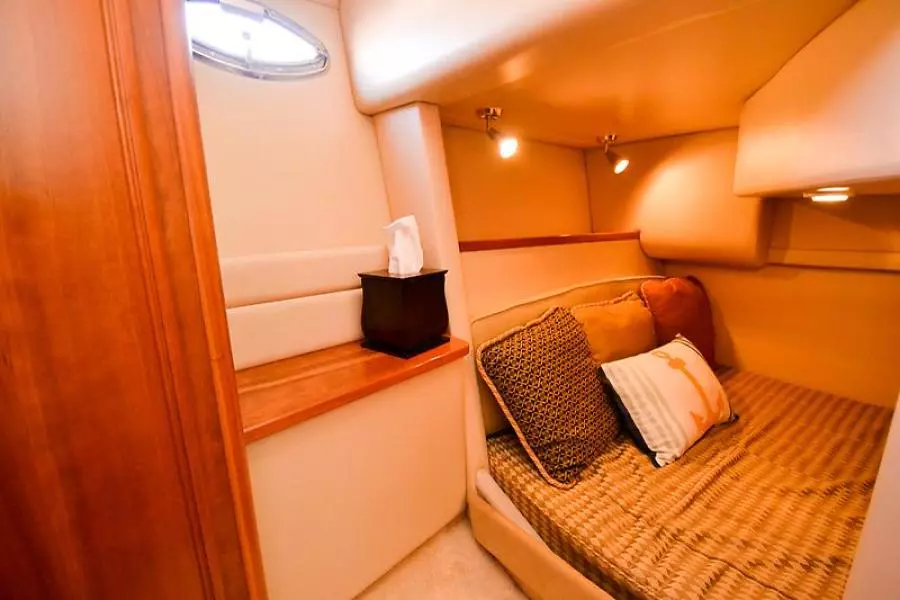 2004 Meridian 341 Sedan