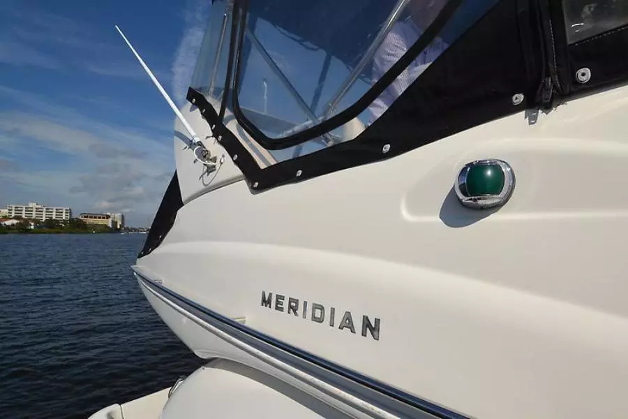 2004 Meridian 341 Sedan