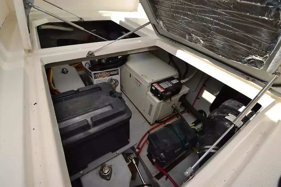 2004 Meridian 341 Sedan