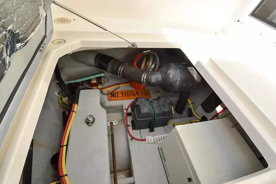 2004 Meridian 341 Sedan