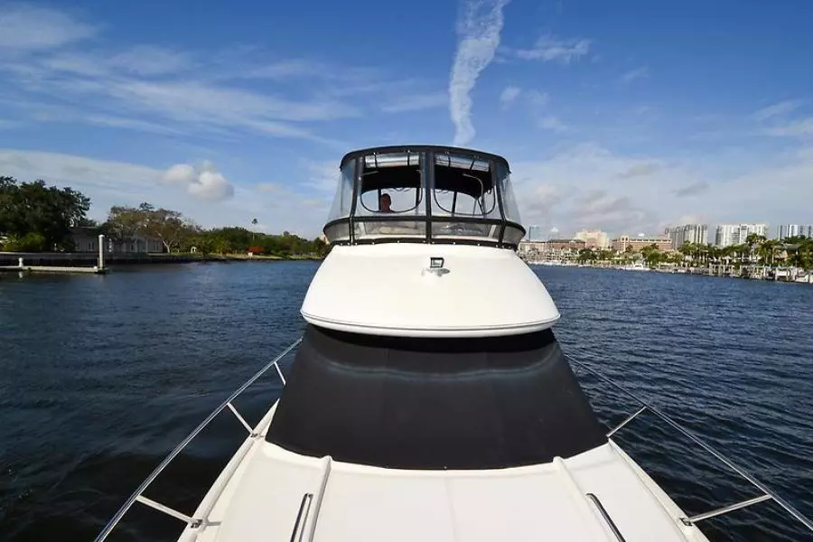 2004 Meridian 341 Sedan