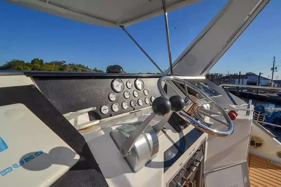 1988 Sea Ray 440 Convertible