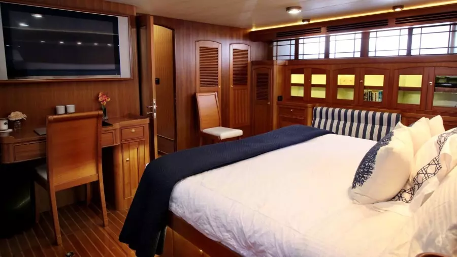 DREAMLINER 78ft Marlow Yacht For Sale