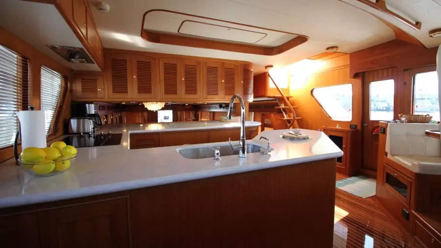 DREAMLINER 78ft Marlow Yacht For Sale