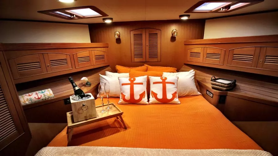 DREAMLINER 78ft Marlow Yacht For Sale