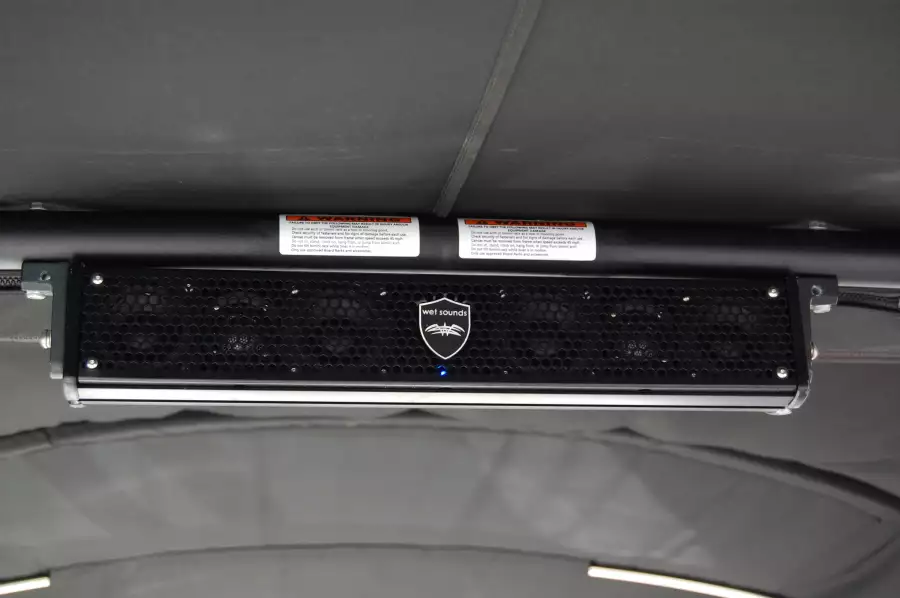 2016 Sea Ray 270 Sundeck Outboard