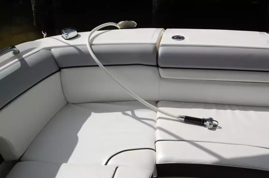 2016 Sea Ray 270 Sundeck Outboard