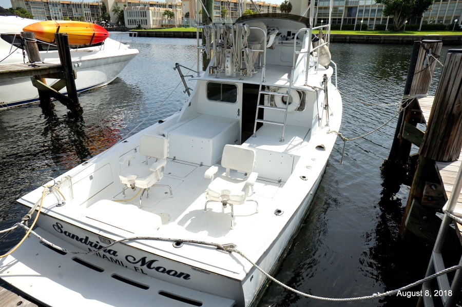 1979 Bertram Flybridge Cruiser