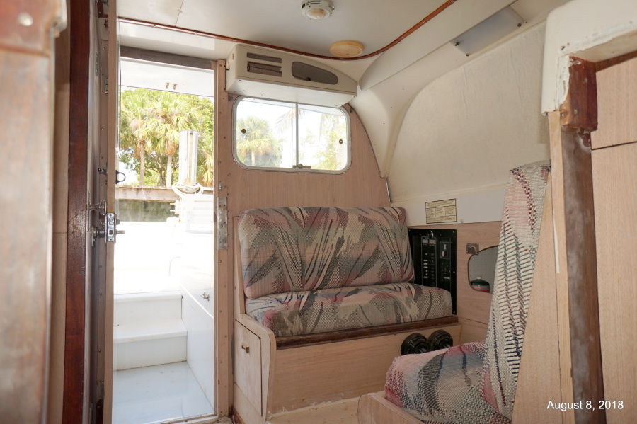 1979 Bertram Flybridge Cruiser