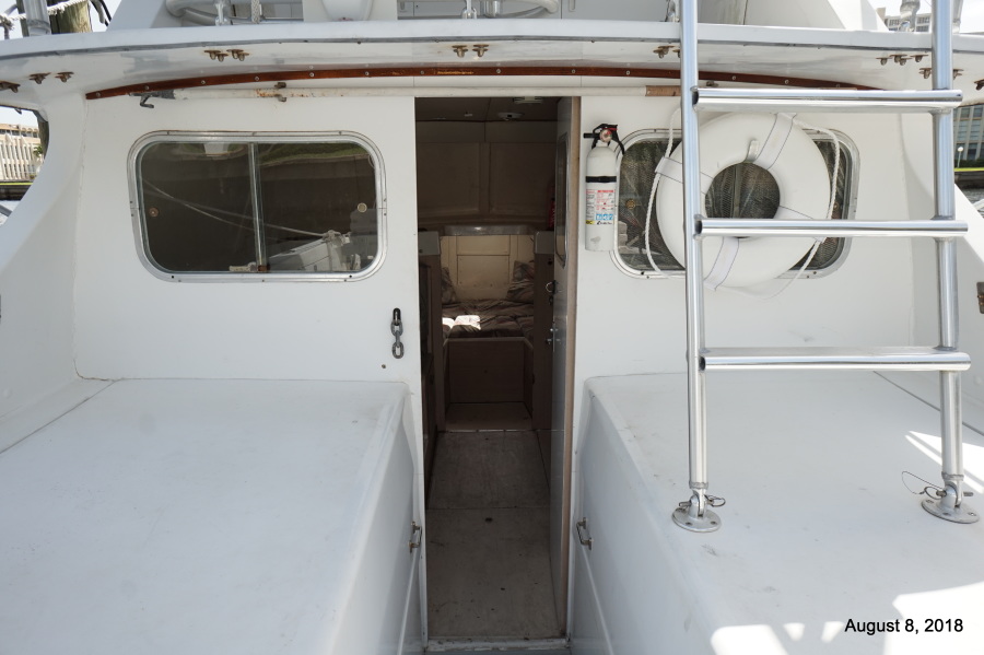 1979 Bertram Flybridge Cruiser