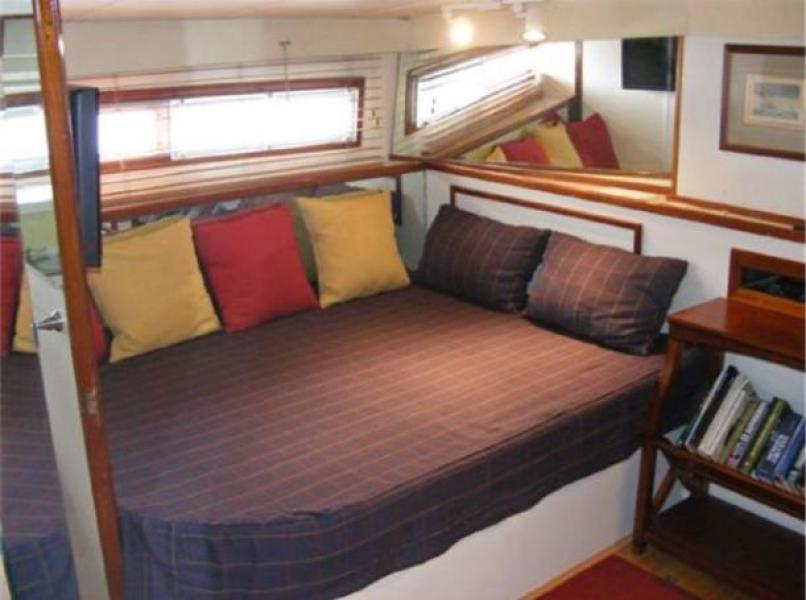 1975 Bertram Motor Yacht Flushdeck