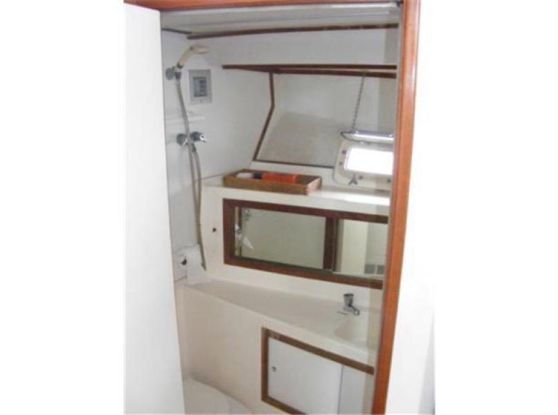 1975 Bertram Motor Yacht Flushdeck