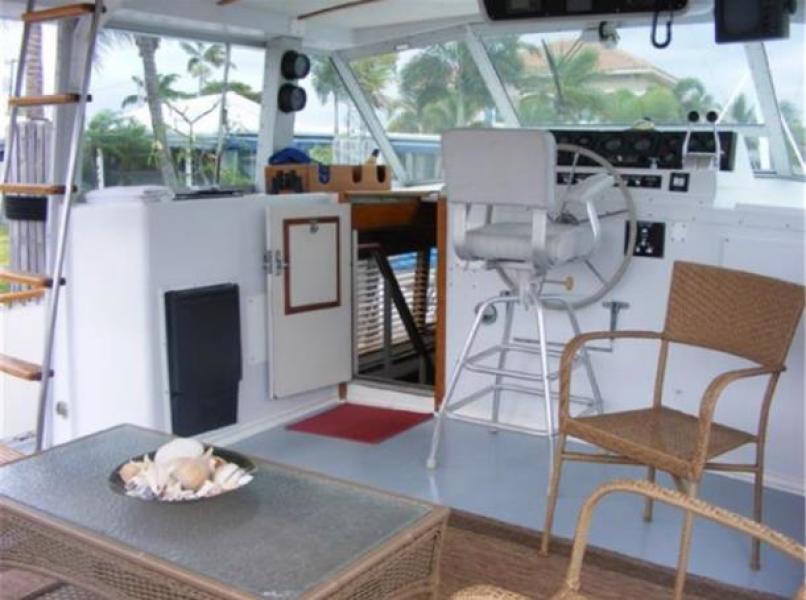 1975 Bertram Motor Yacht Flushdeck