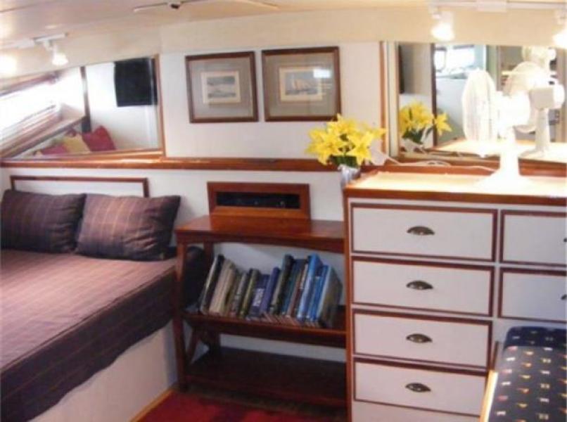 1975 Bertram Motor Yacht Flushdeck