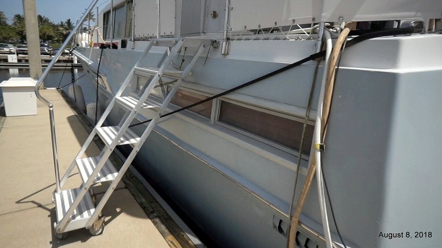 1975 Bertram Motor Yacht Flushdeck