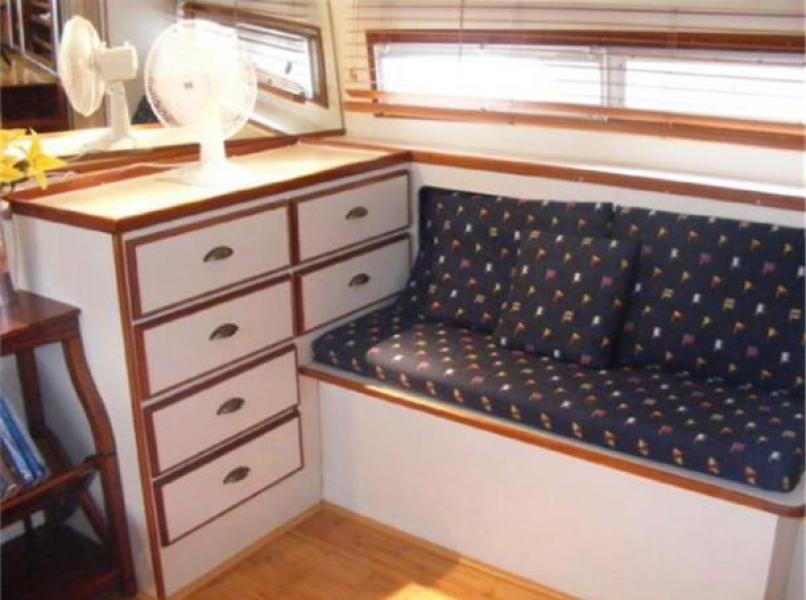 1975 Bertram Motor Yacht Flushdeck