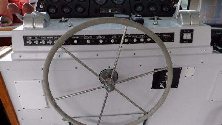 1975 Bertram Motor Yacht Flushdeck