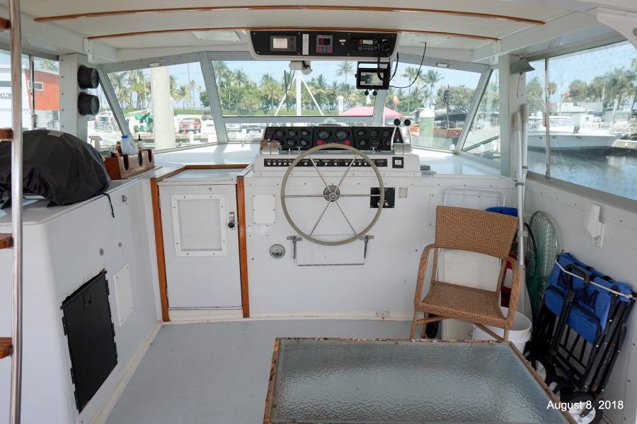 1975 Bertram Motor Yacht Flushdeck