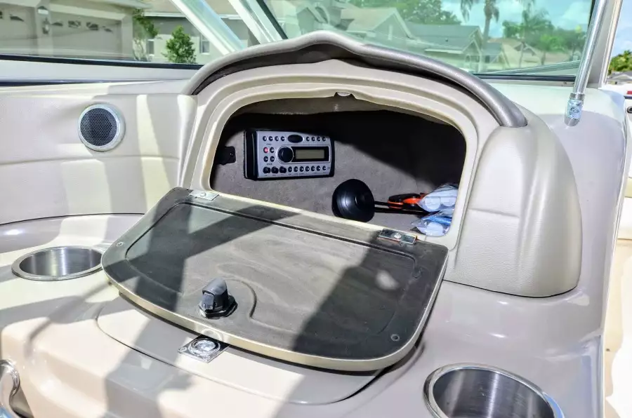 Glove box with Stereo