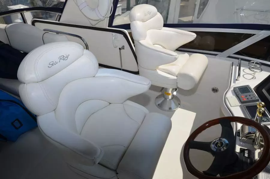 2005 Sea Ray 420 Sedan Bridge