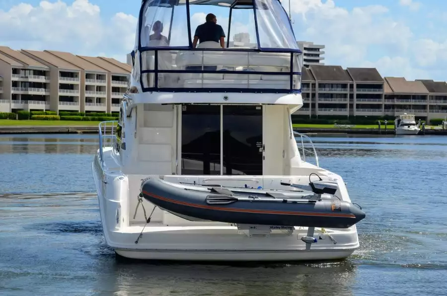 2005 Sea Ray 420 Sedan Bridge