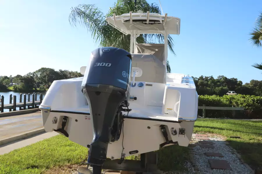 2015 Edgewater 245 Center Console - Transom