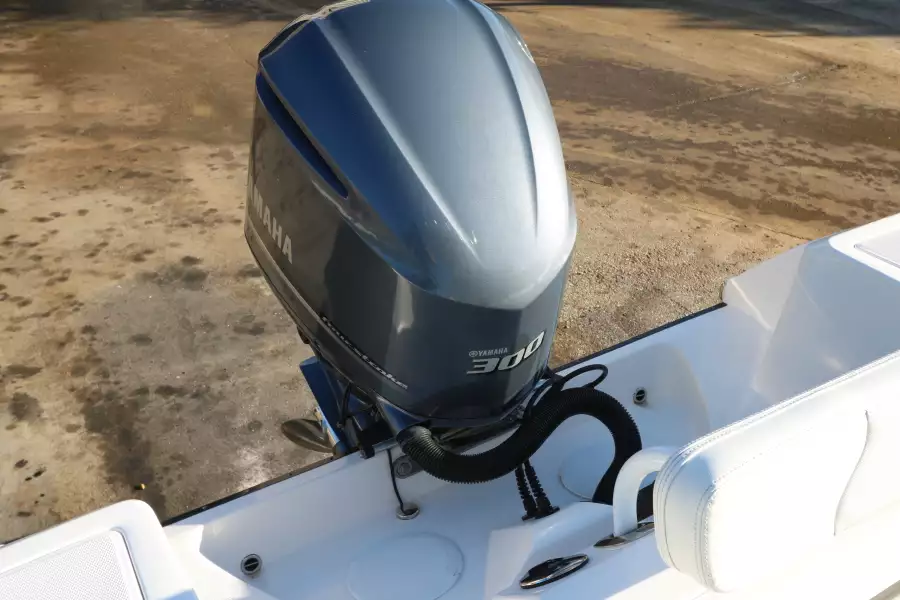 2015 Edgewater 245 Center Console - F300 Yamaha 4 Stroke