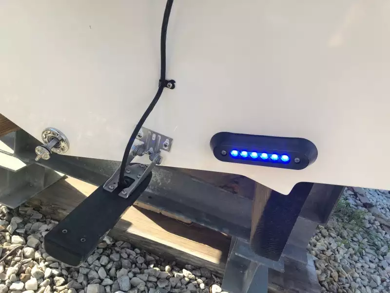 2015 Edgewater 245 Center Console - Port Blue LED Underwater Light