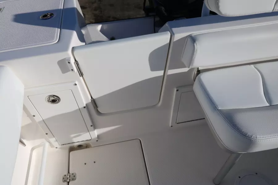 2015 Edgewater 245 Center Console - Transom Door