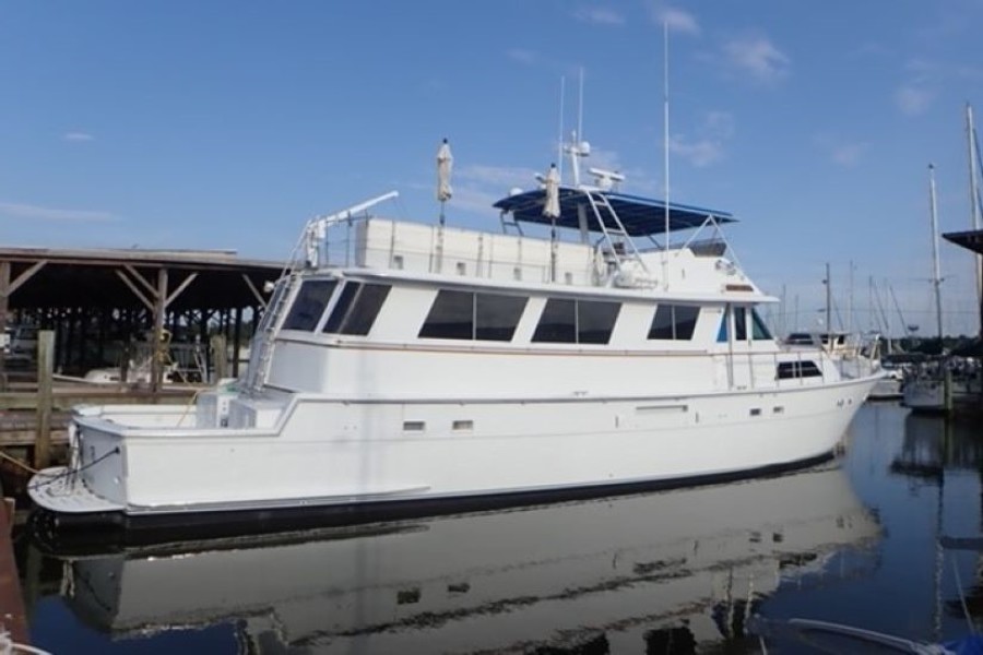1980 Hatteras 70 Cockpit Motoryacht