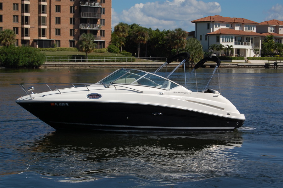 2011 Sea Ray 240 DA