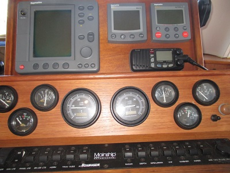 1997 Mainship 350
