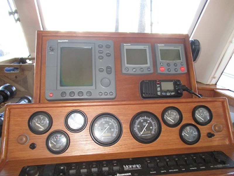 1997 Mainship 350