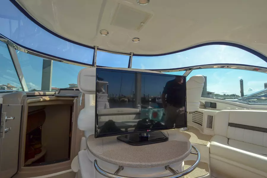 Cockpit TV