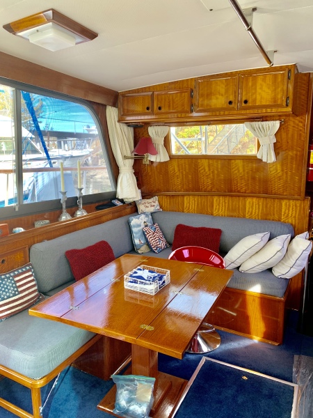 1977 Hatteras 42 LRC
