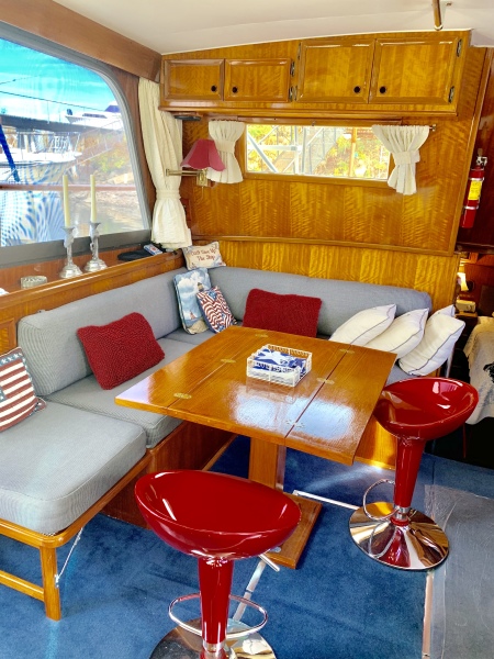 1977 Hatteras 42 LRC